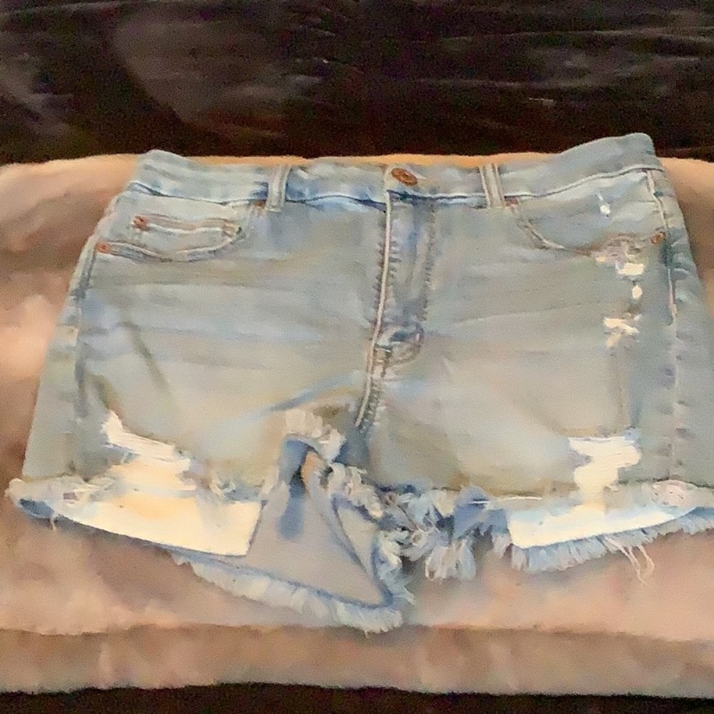 Reposh: distressed jean short